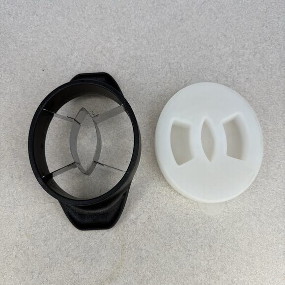 Pampered Chef Lot of‎ 3 Veggie Wedger Mango Wedger Biscuit Cutting Set Retired - Picture 13 of 13